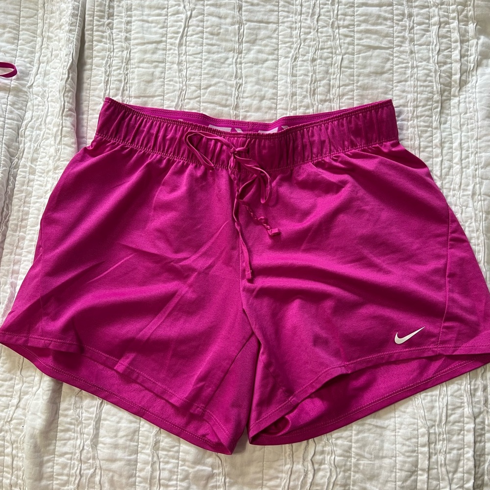 Nike women’s shorts